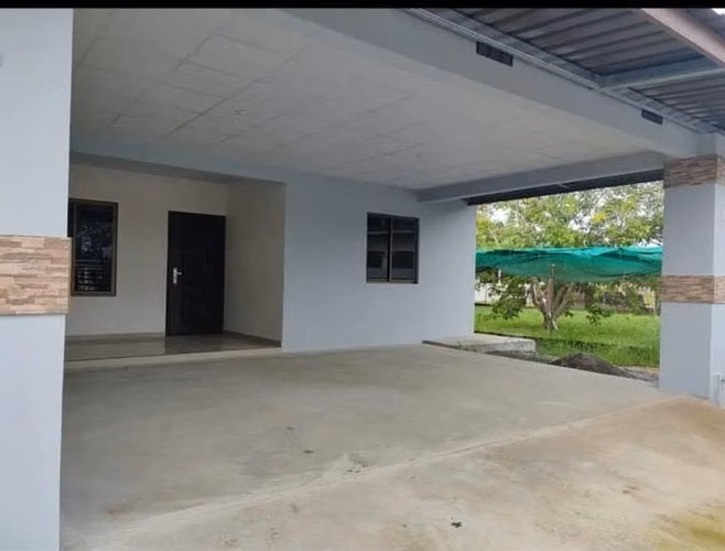 Se alquila duplex sin muebles 650.00 cerca a Terronall - Imagen 3