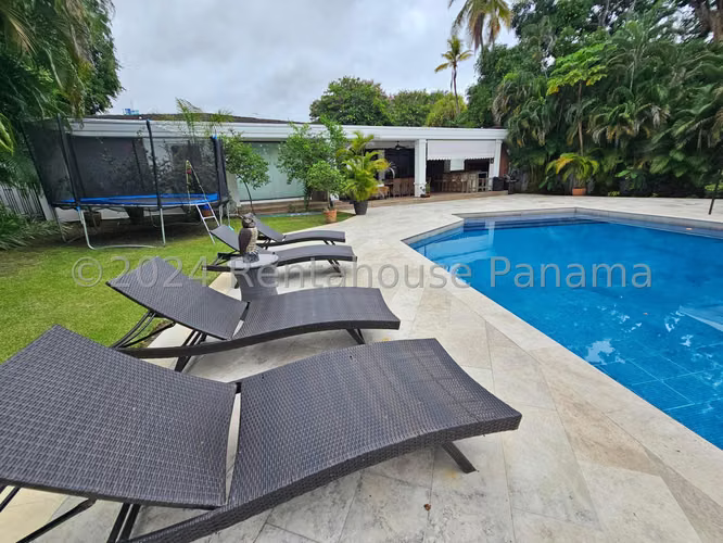 Casa en Venta en Altos del Golf AFC 27-1235