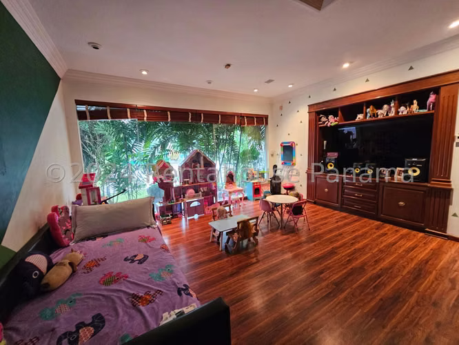 Casa en Venta en Altos del Golf AFC 27-1235