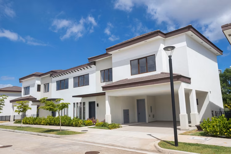Se Vende Casa de 399m2 en The Woods Santa Maria - Imagen 2