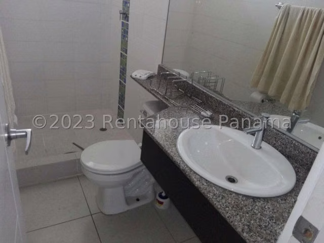 Apartamento en Venta en Condado del Rey 27AECC1897