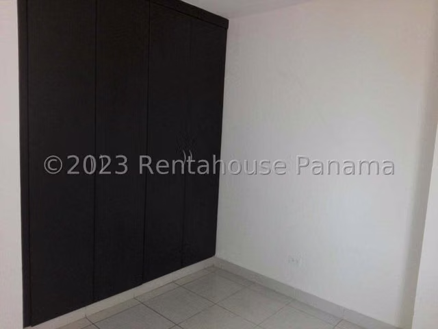 Apartamento en Venta en Condado del Rey 27AECC1897