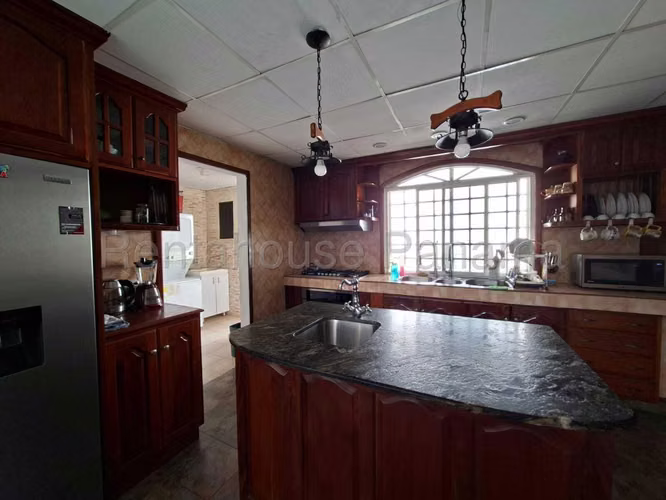 Venta de Casa en Las Cumbres Solo Cliente Directo MC