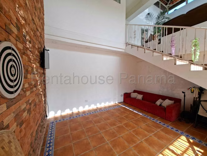 Venta de Casa en Las Cumbres Solo Cliente Directo MC