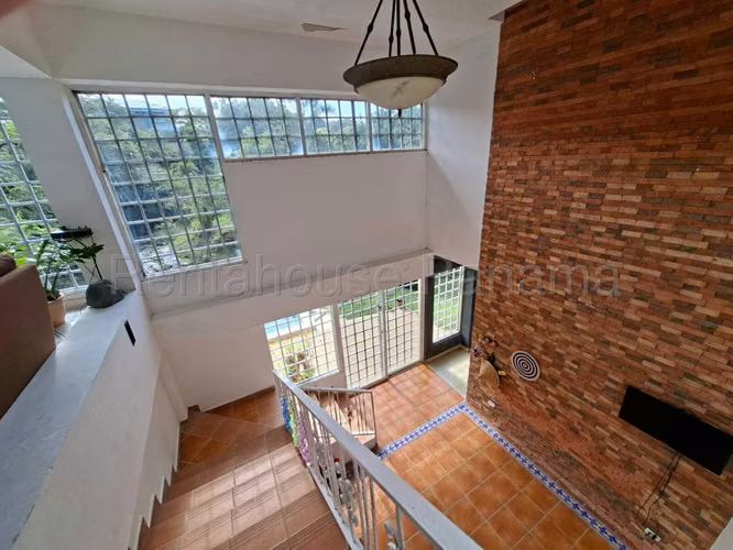 Venta de Casa en Las Cumbres Solo Cliente Directo MC
