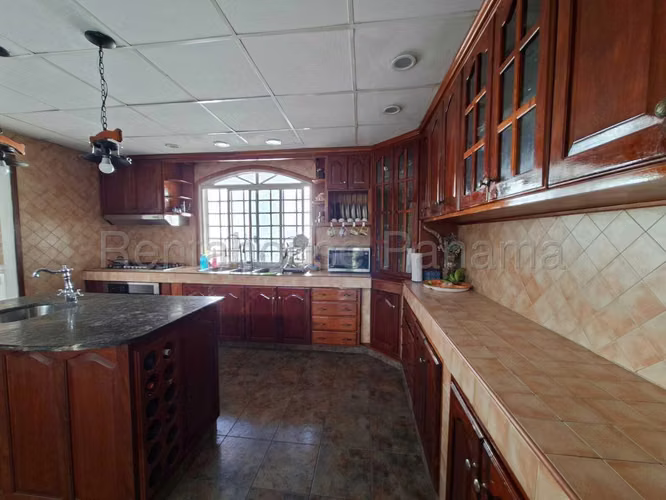 Venta de Casa en Las Cumbres Solo Cliente Directo MC