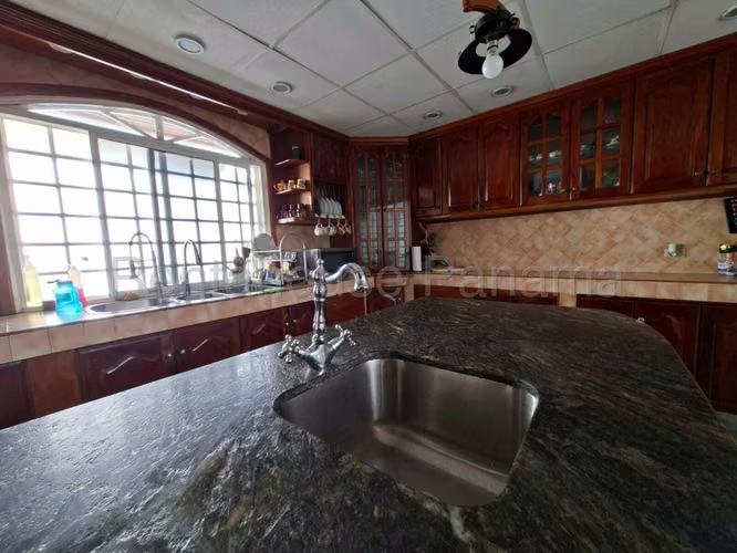Venta de Casa en Las Cumbres Solo Cliente Directo MC
