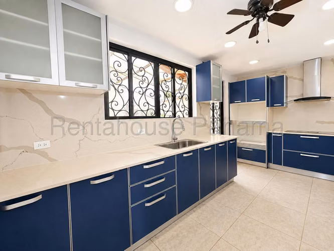 Casa en Venta en Brisas Del Golf RJ