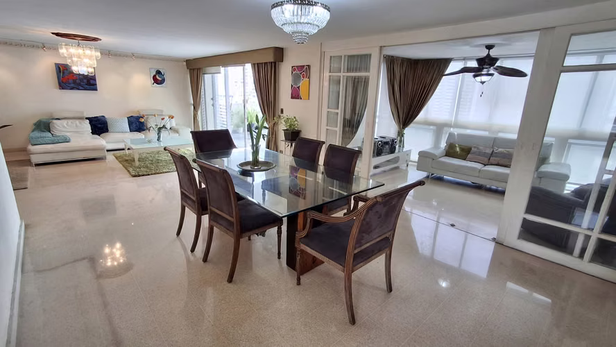 Ritz. 294mts 3r 3.5b den cbs 2est $275,000.00 - Imagen 6