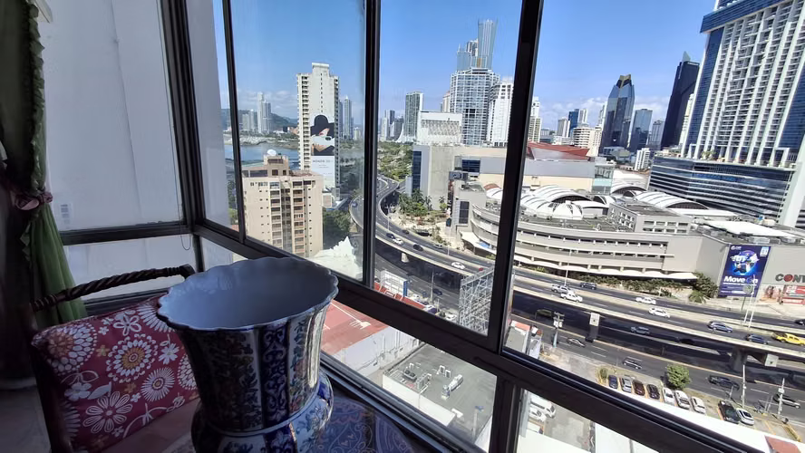Ritz. 294mts 3r 3.5b den cbs 2est $275,000.00 - Imagen 5