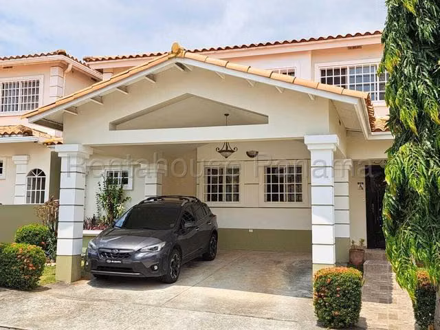 Casa en Venta en Brisas Del Golf JG
