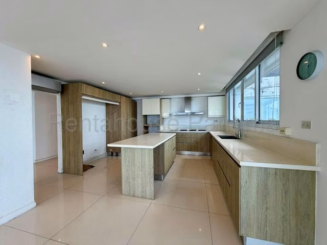 Apartamento en Venta en Coco del Mar JG