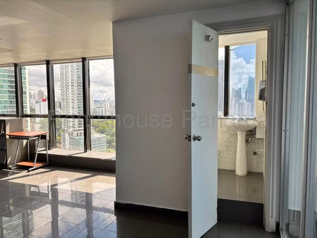 Oficina Comercial en Venta en Bella Vista JG