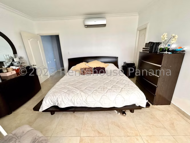 Venta de Apartamento en Colon MPM25-1460