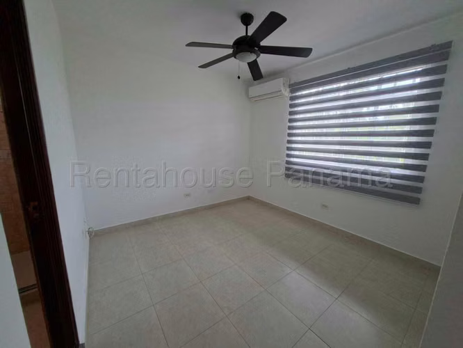 Venta de Casa en Costa Sur Villa Valencia NS
