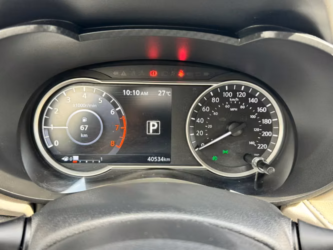 NISSAN VERSA FULL EXTRAS SOLO 40 MIL KMS - Imagen 17