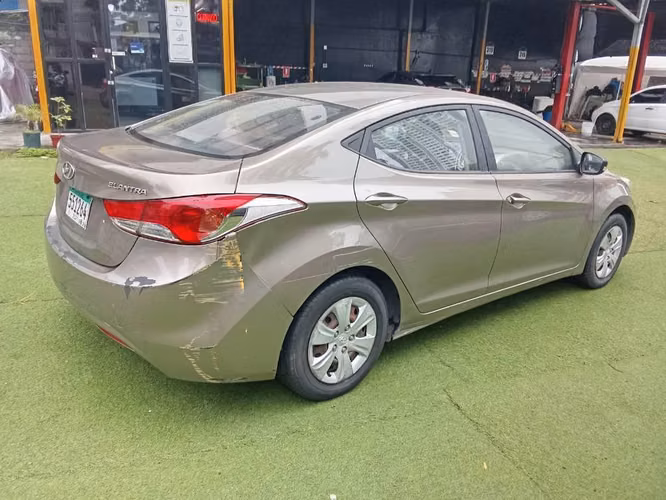 Hyundai elantra 2012 manual - Imagen 2