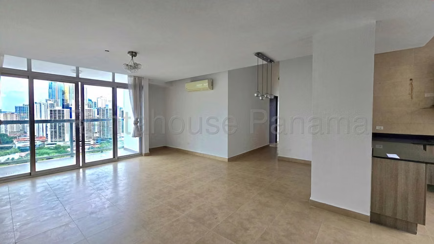 271964. Se vende a precio de remate apartamento 154m, 3 recámaras, CBE