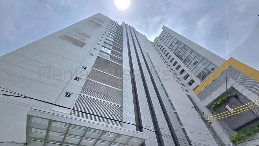 271964. Se vende a precio de remate apartamento 154m, 3 recámaras, CBE