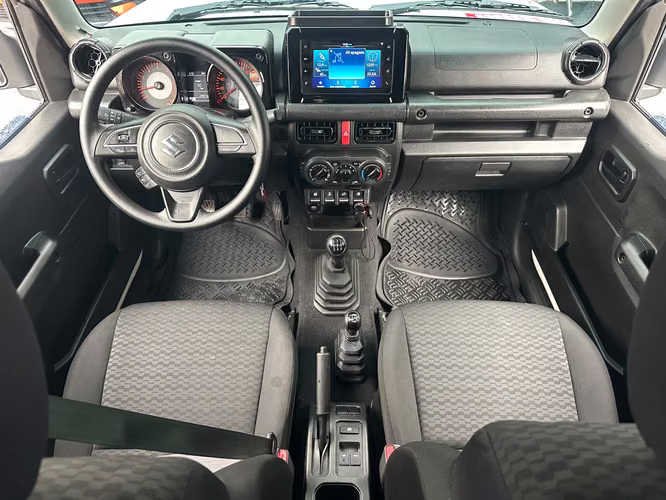 SUZUKI JIMNY AÑO 2024 MANUAL 4X4 - Imagen 14