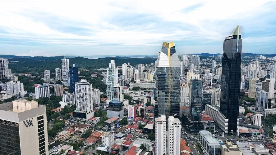 APARTAMENTO CON VISTA A LA CIUDAD