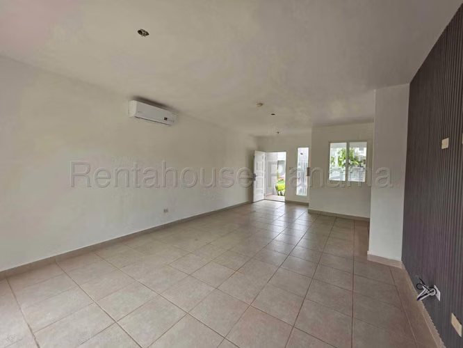 Linda Casa Victoria Brisas del Golf - Paseo del Norte 27YCG2018
