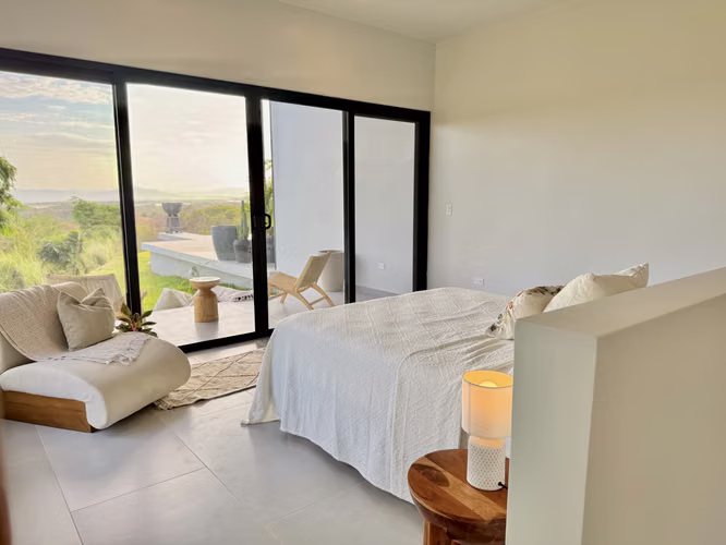 VILLA BAMBÚ – CASA MODERNA CON VISTA AL MAR CERCA DE PLAYA VENAO, PANAMA