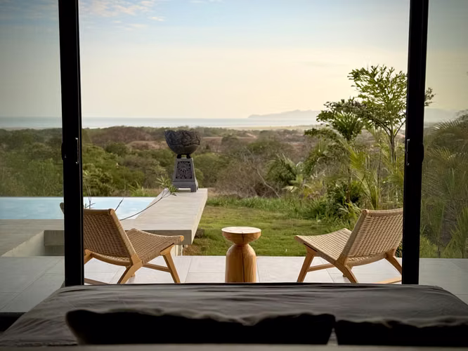 VILLA BAMBÚ – CASA MODERNA CON VISTA AL MAR CERCA DE PLAYA VENAO, PANAMA