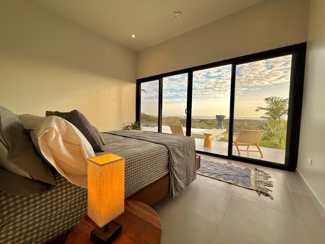 VILLA BAMBÚ – CASA MODERNA CON VISTA AL MAR CERCA DE PLAYA VENAO, PANAMA