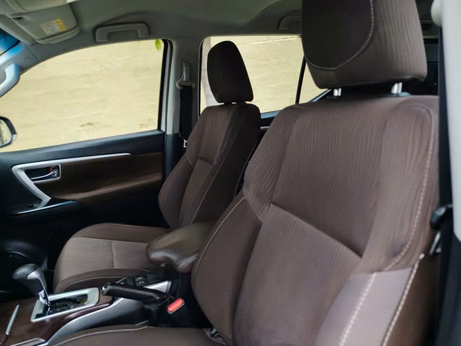 TOYOTA FORTUNER 2020 AUTOMÁTICA 4X4 NEGOCIABLE - Imagen 6