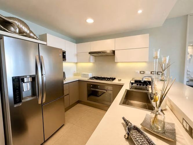 Apartamento de lujo en alquiler en Casamar - Imagen 3