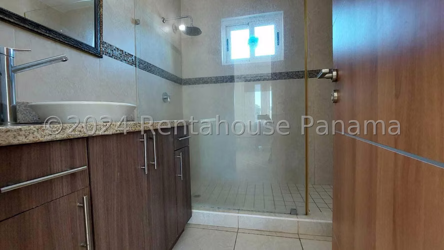 Venta Casa Nueva Gorgona - YD