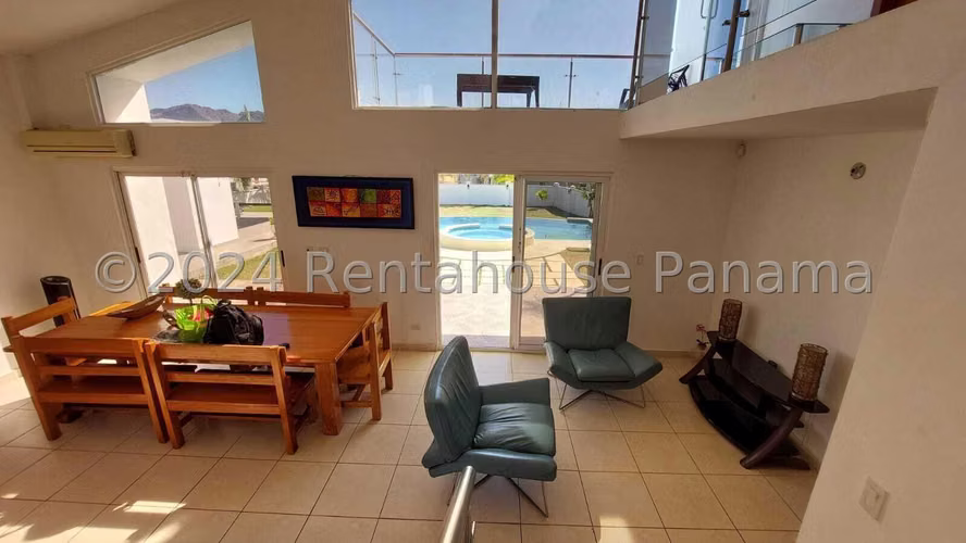 Venta Casa Nueva Gorgona - YD