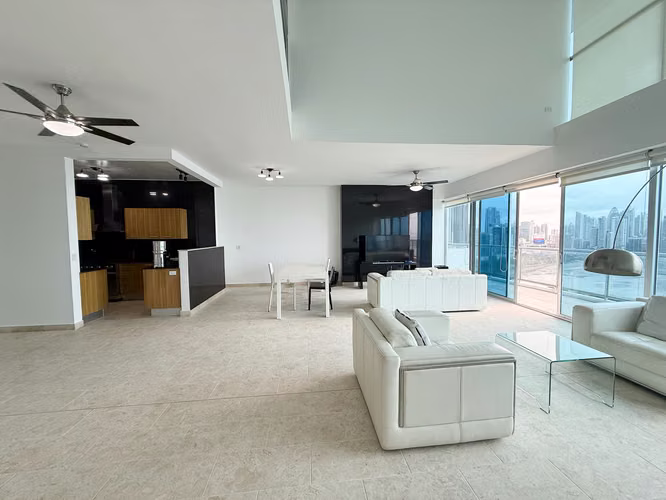 Apartamento de Dos Niveles con Vista al Mar en Sky, con Vistas desde Ambas Recámaras - Imagen 2