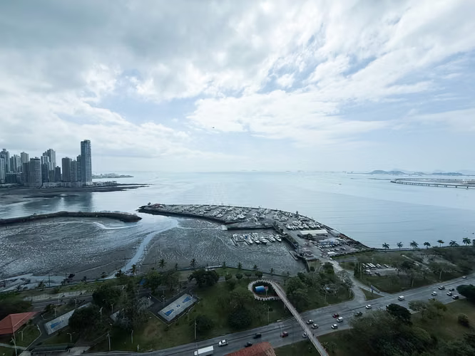 Apartamento de Dos Niveles con Vista al Mar en Sky, con Vistas desde Ambas Recámaras - Imagen 11