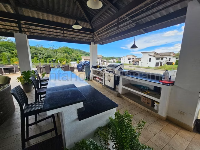 VENTA DE CASA EN CHORRERA DDB27-1969