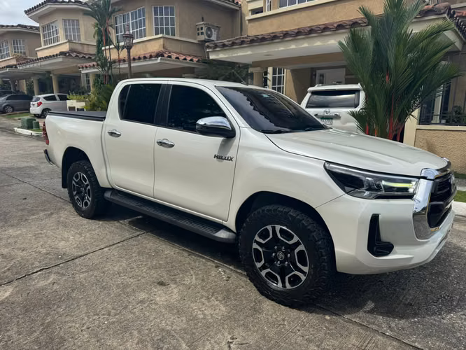Toyota Hilux 2021 4x4 Automático FULL EXTRAS