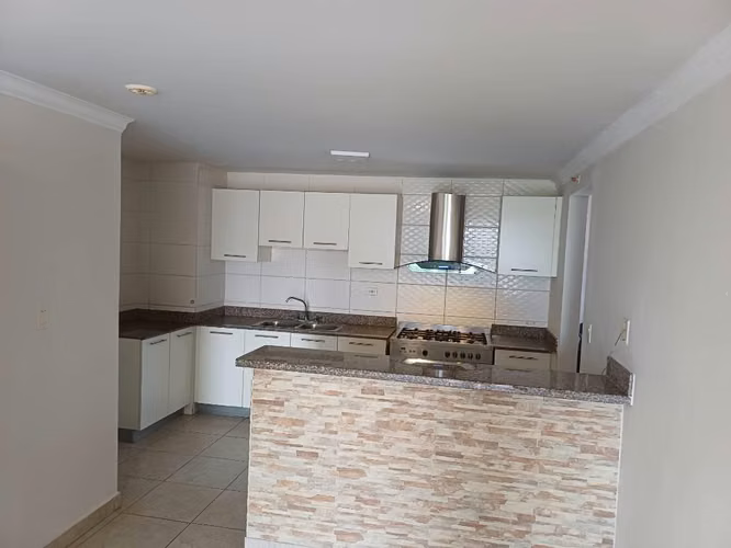 ALQUILO APARTAMENTO CONDADO COUNTRY CLUB DE 3 REC - Imagen 2