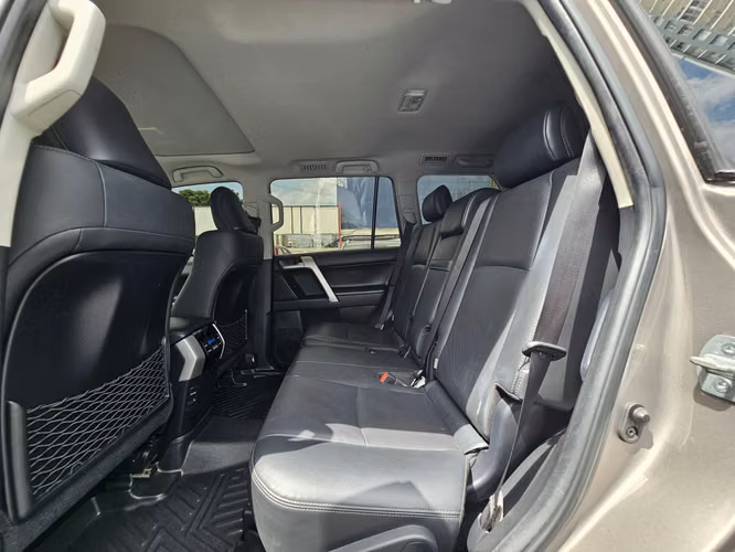Toyota Land Cruiser Prado VX Plus