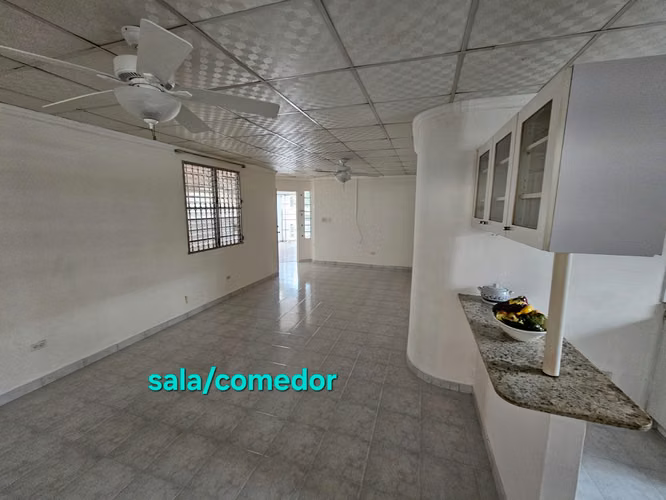 OPORTUNIDAD - SE VENDE CENTRICA CASA EN VILLA LUCRE - Imagen 13