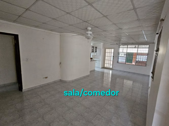 OPORTUNIDAD - SE VENDE CENTRICA CASA EN VILLA LUCRE - Imagen 7