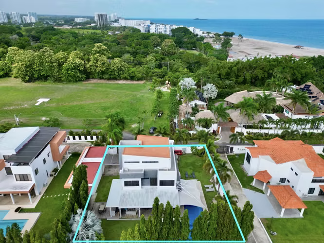 PLAYA BLANCA QUINTAS DEL SOL CASA DE 6 RECÁMARAS EN VENTA - Imagen 2