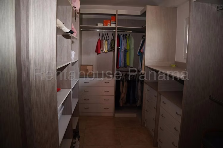 Venta de Casa Familiar en Albrook 27*1034Mfk - Imagen 14