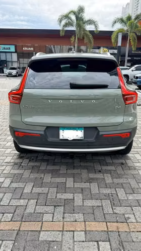 Volvo XC40 MILD HYBRID B4 EDICION PLUS 2023 COMO NUEVO