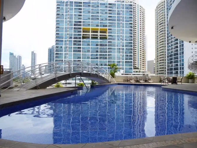 ¡En Alquiler! Exclusivo Apartamento Amoblado de 210 m² con Vista al Mar - Imagen 15
