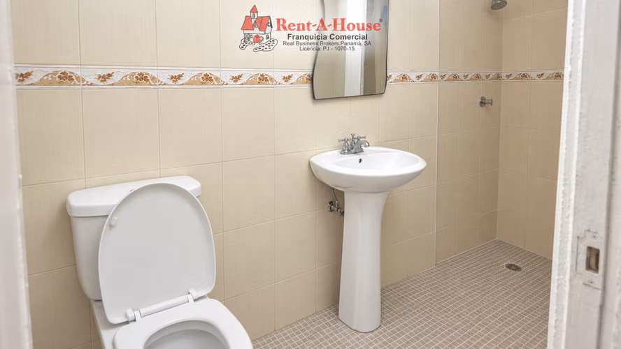 Casa En Venta En Chitré YS