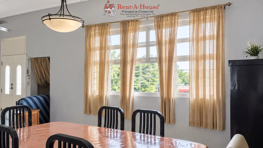Casa En Venta En Chitré YS