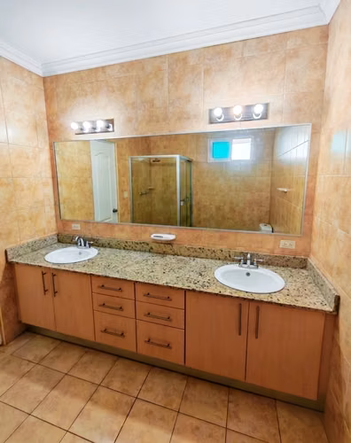 ¡Apartamento frente al mar en venta! - Imagen 5