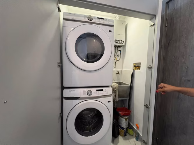 APARTAMENTO AMOBLADO EN CALLE 50 (disponible 1 de octubre) - C.J. - Imagen 7