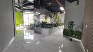 Alquiler de Local Comercial con 43m2 en Avenida Balboa PH The Sands 26-363SR